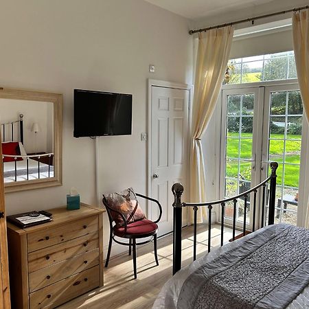 Exmoor Manor Guest House Линтън Екстериор снимка