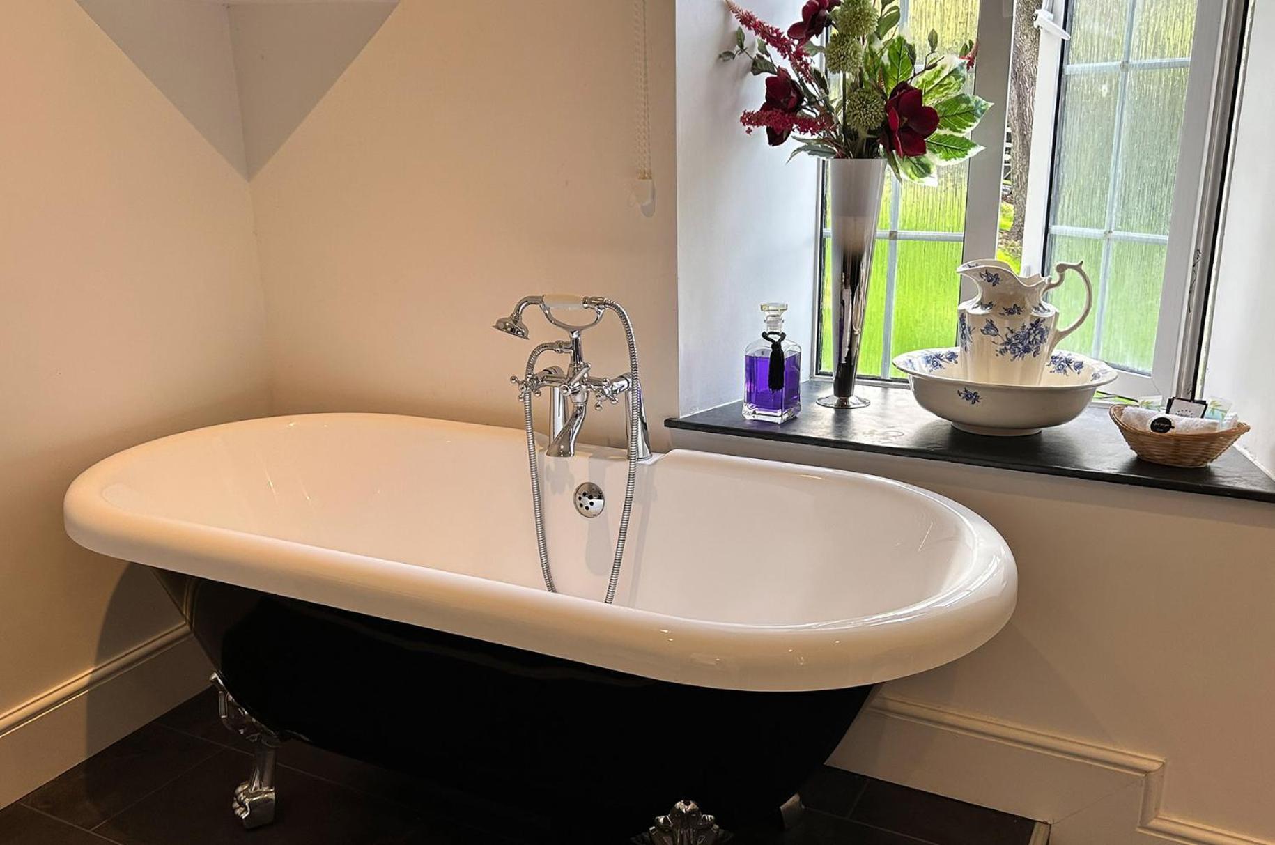 Exmoor Manor Guest House Линтън Екстериор снимка