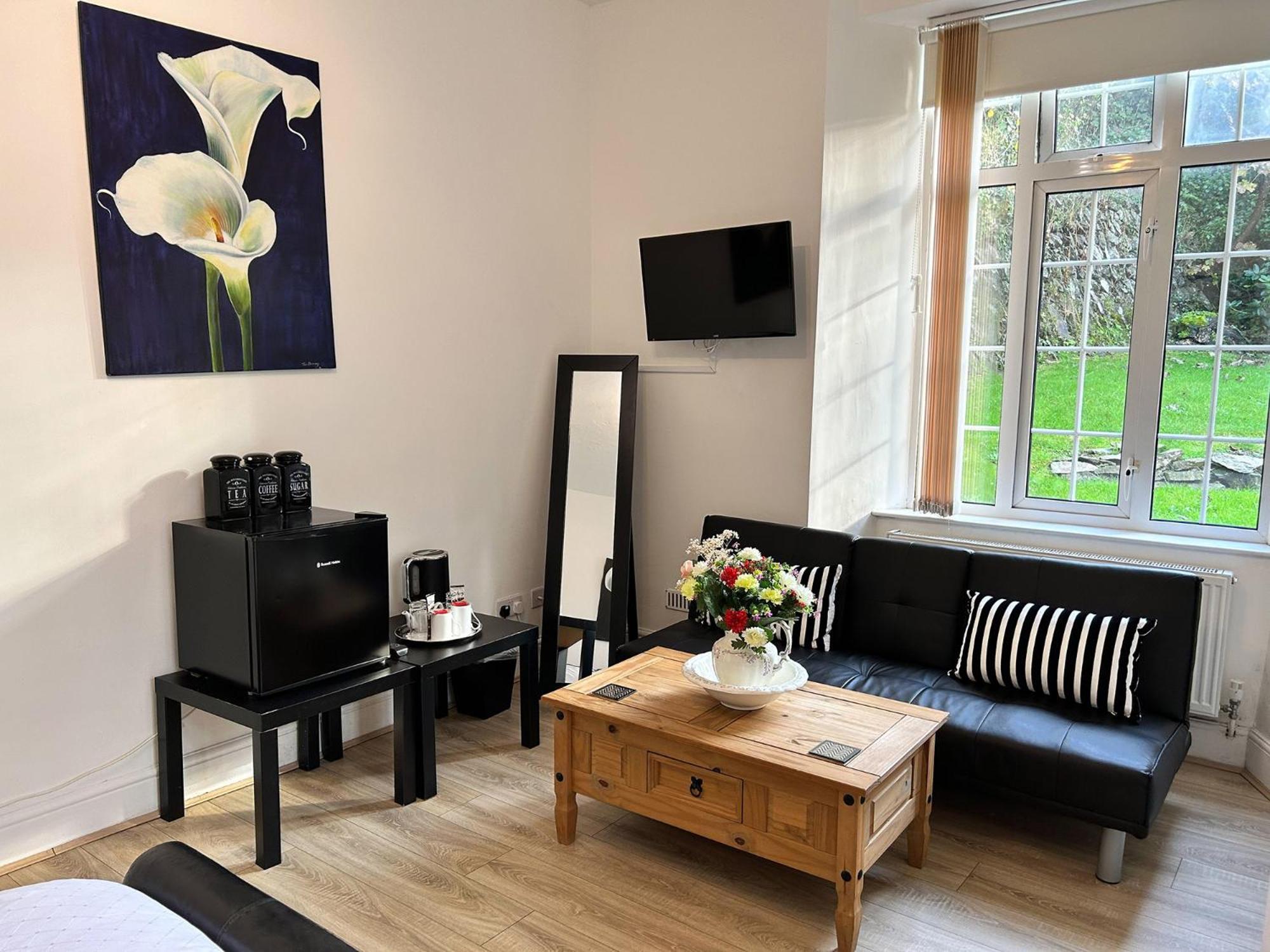 Exmoor Manor Guest House Линтън Екстериор снимка